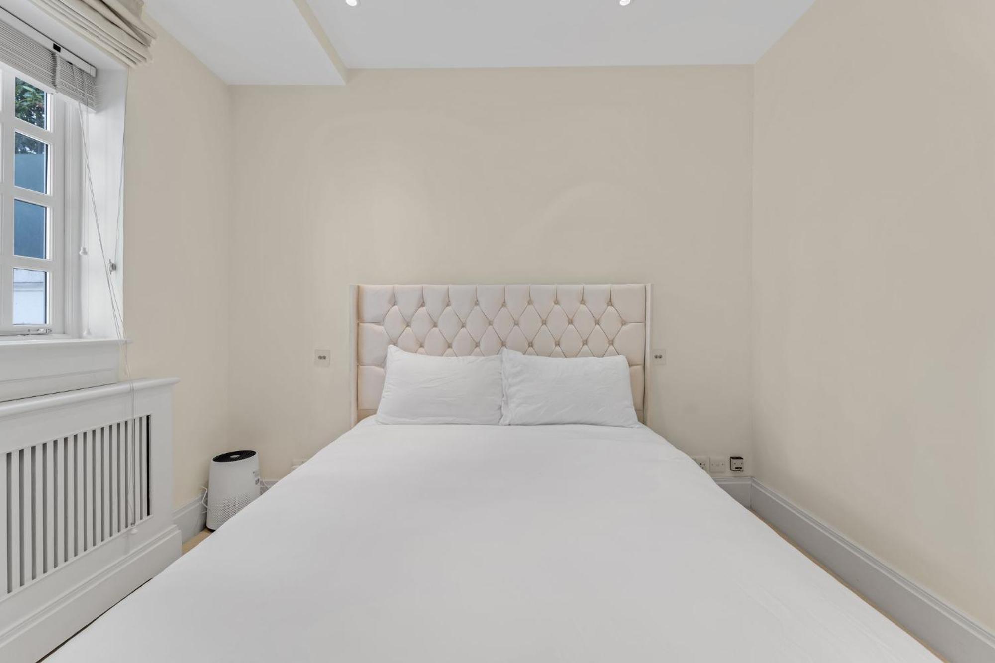 The Belgravia Place - Stunning & Bright 2bdr Londen